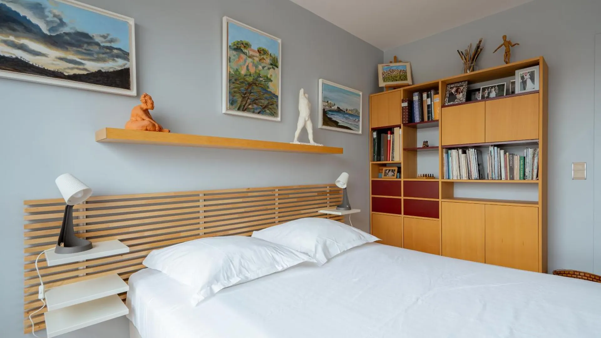 Veeve - The Salon In The Sky Apartment Paris